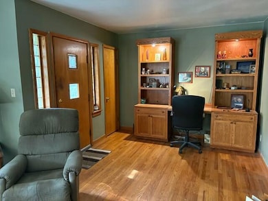 8806 W Puetz Rd, Franklin, WI 53132 - photo 6