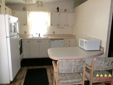 9701 E Hwy 25 unit 27, Belleview, FL 34420 - photo 2