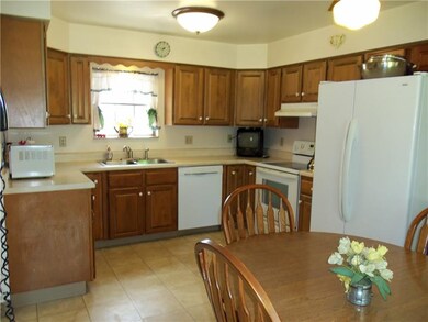 Fully equipped updated eat in kitchen