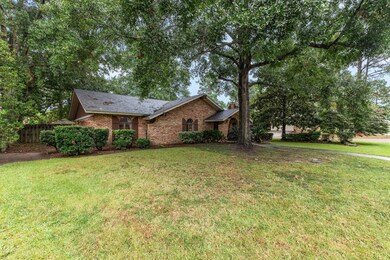 301 Lynnwood Cir, Hattiesburg, MS 39402 - photo 2