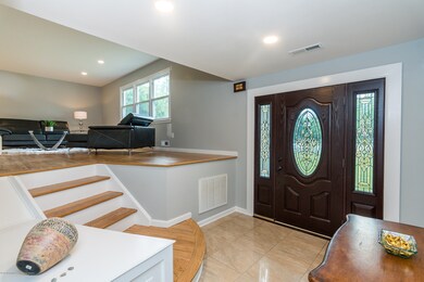 Foyer to Front Door