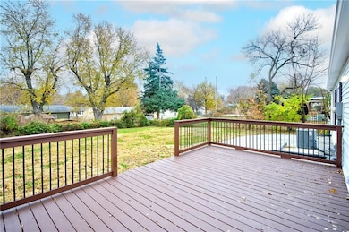 1213 N Indian Ln, Independence, MO 64056 - photo 4