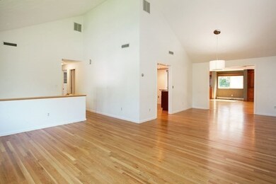 26 Pilgrim Rd, Needham, MA 02492 - photo 4