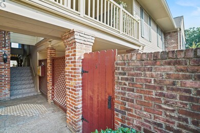 Private gate entrance opens into your own yard, pa