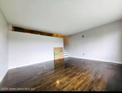 Woodview Condominium unit 5B, Staten Island, NY 10305 - photo 4
