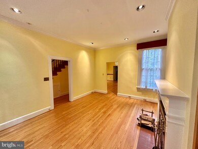 947 25th St NW, Washington, DC 20037 - photo 5