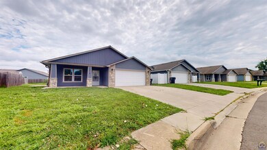 7010 SW Wheatfield Ln, Topeka, KS 66619 - photo 3