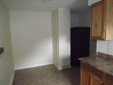 54 Hackett Blvd unit 2nd floor rear, Albany, NY 12209 - photo 4