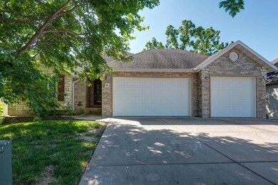 916 Welch St, Nixa, MO 65714 - photo 2