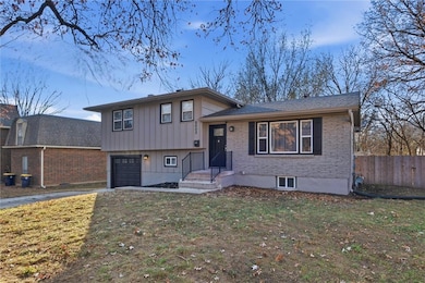 8002 Campbell St, Kansas City, MO 64131 - photo 2