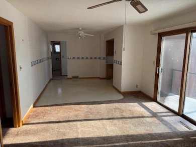 5462 Tucson Dr, Waterloo, IA 50702 - photo 6