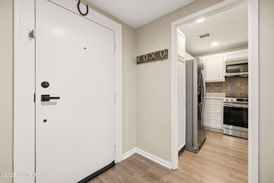 5100 U S 42 unit 614, Louisville, KY 40241 - photo 4