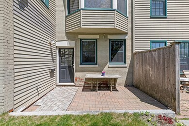 118 State St., Unit R