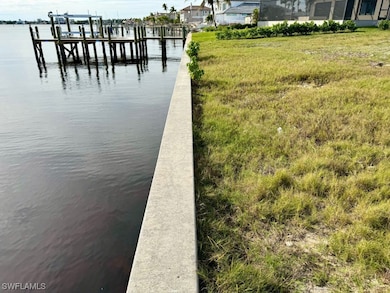 602 Coral Dr, Cape Coral, FL 33904 - photo 6