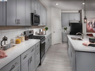 5224 Kestrel St, Antioch, CA 94531 - photo 3