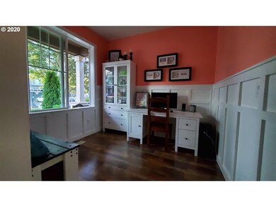 812 SW Grant Way, Troutdale, OR 97060 - photo 2