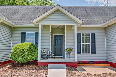 5445 Waynick Meadow Rd, Asheboro, NC 27205 - photo 2