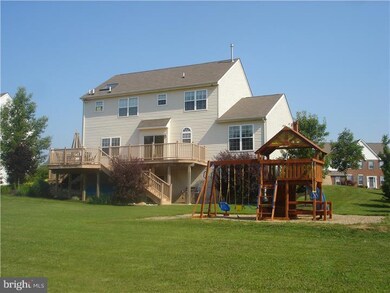 329 Aftons Cir, Spring City, PA 19475 - photo 2