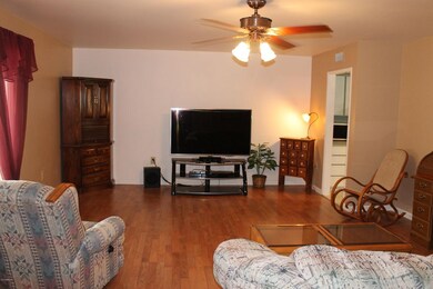 Living Room (3)