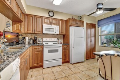 5842 Crystal Shores Dr unit 207, Boynton Beach, FL 33437 - photo 5