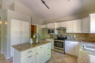 Kitchen (3)