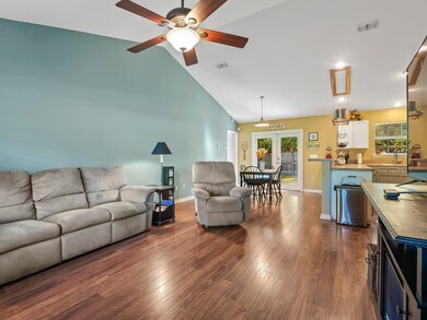 37 Paulette Dr, Crawfordville, FL 32327 - photo 3