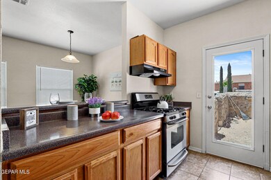 14301 Escalera Dr, Horizon City, TX 79928 - photo 6