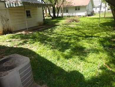 906 E 31st St, Anderson, IN 46016 - photo 3