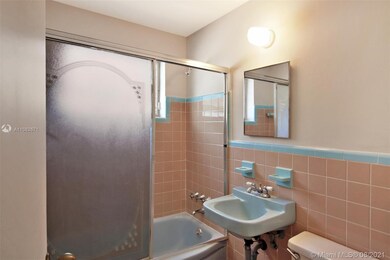 7945 Carlyle Ave unit 3, Miami Beach, FL 33141 - photo 6