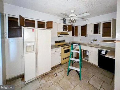 21423 Valley Forge Cir unit 1423, King of Prussia, PA 19406 - photo 4