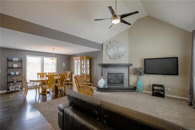 21604 W 47th Terrace, Shawnee, KS 66226 - photo 4