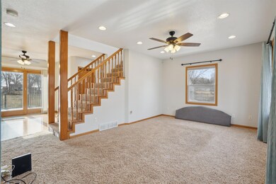 4232 Wells Ave, Waterloo, IA 50703 - photo 6