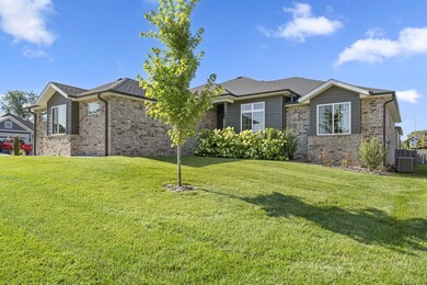 940 E Powers, Nixa, MO 65714 - photo 2