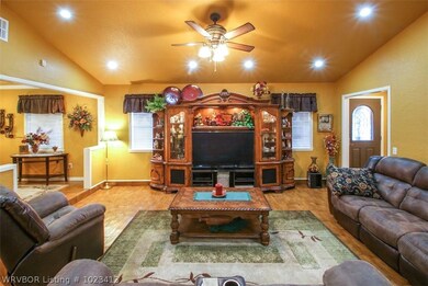 1910 W Shawntel Smith Blvd, Muldrow, OK 74948 - photo 3