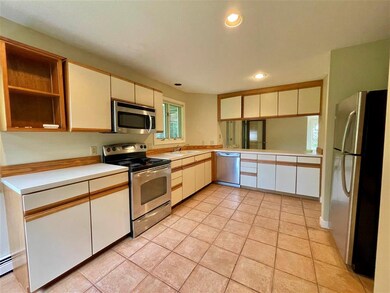 20 Seasons, New London, NH 03257 - photo 3