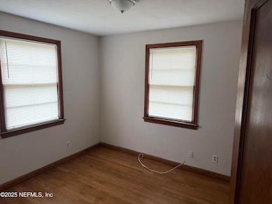 947 Glencarin St, Jacksonville, FL 32208 - photo 6