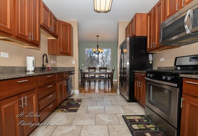 1374 Grandview Ct unit 102, Algonquin, IL 60102 - photo 5