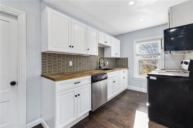 150 Sayles Ave unit 3, Pawtucket, RI 02860 - photo 2