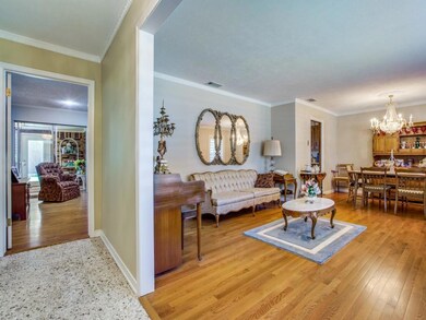 4621 Creighton Dr, Dallas, TX 75214 - photo 3