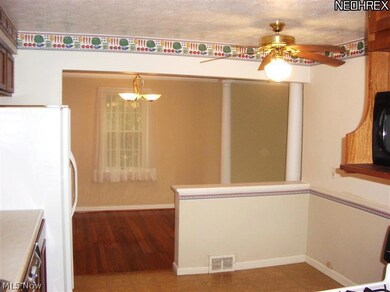 24150 Yosemite Dr, Euclid, OH 44117 - photo 7