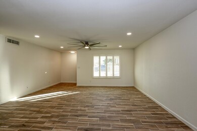 2070 E FREMONT DR