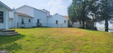 127 Riverview Cir, Colonial Beach, VA 22443 - photo 2