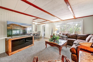 04-Family Room