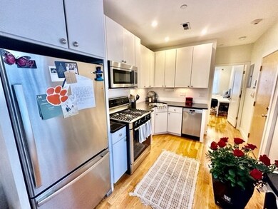 419 Hanover St unit 7, Boston, MA 02113 - photo 3