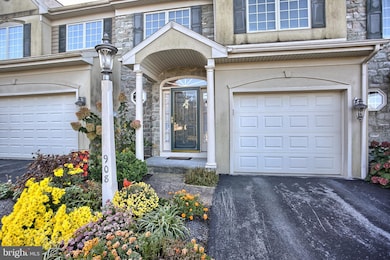 908 Walnut St, New Holland, PA 17557 - photo 3