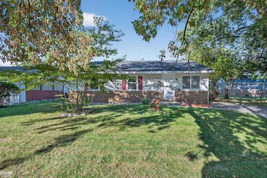 1811 23rd St, Port Huron, MI 48060 - photo 3