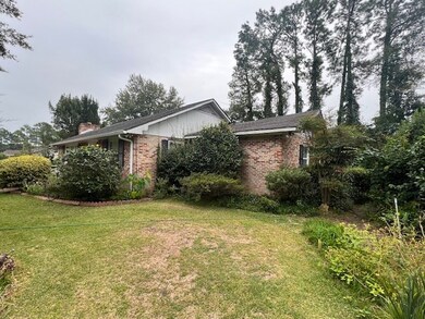 602 Jefferson St E, Douglas, GA 31533 - photo 2
