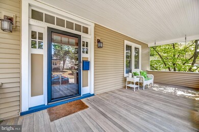 229 Mallow Hill Rd, Baltimore, MD 21229 - photo 2