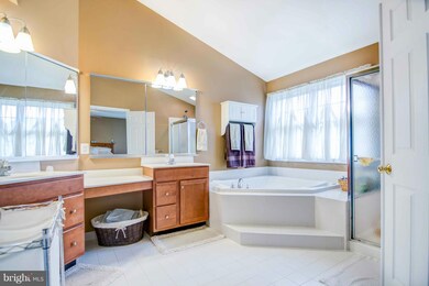 43087 Barons St, Chantilly, VA 20152 - photo 6