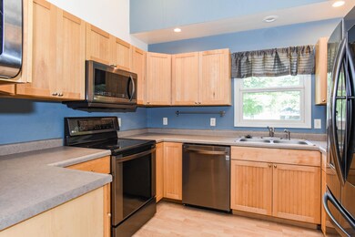 413 W Grant Street-11